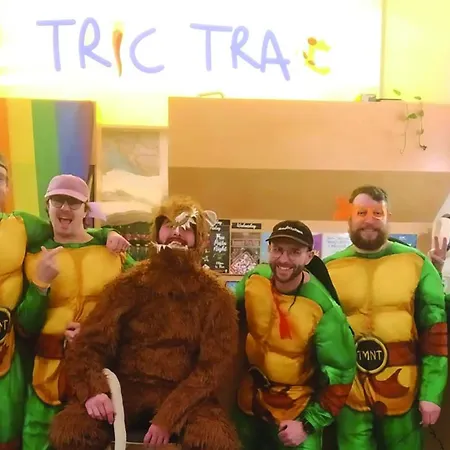 بيت شباب Tric Trac *