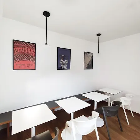 Tric Trac Hostel Neapol