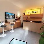 Tric Trac Hostel *
